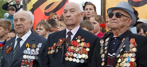 Что подарить ветерану на 9 мая - идеи подарков