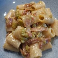 Ricetta Pasta Fave E Guanciale La Ricetta Di Giallozafferano