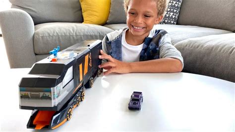Samochód Hot Wheels Szybcy i Wściekli Wyścigowi Agenci Transporter GNP96 niskie ceny i opinie