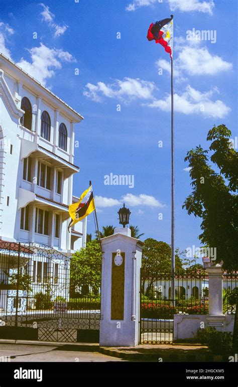 Palacio De Malacanang En Manila Fotos Und Bildmaterial In Hoher