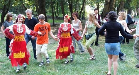 Bulgarian Folklore and Yearly Festivals – BeBalkan Seminar Center