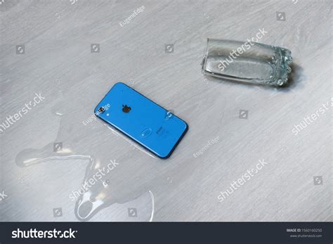 6 Iphone Liquid Damage Images, Stock Photos & Vectors | Shutterstock