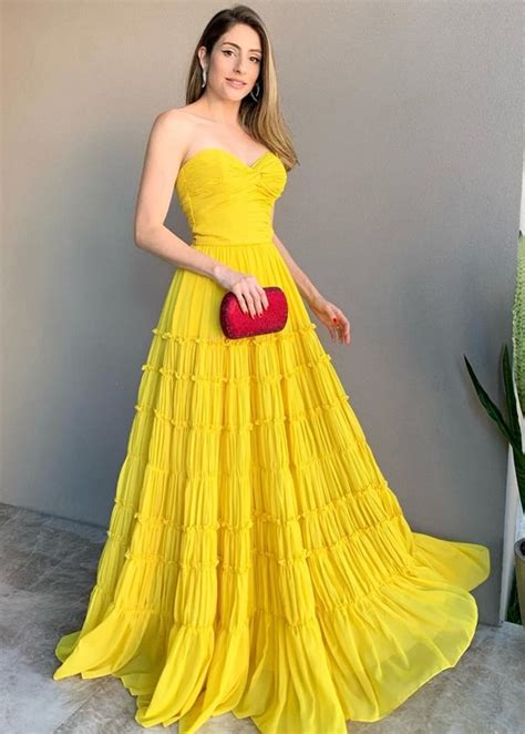 Vestido longo amarelo fotos modelos e tendências para madrinhas 2020