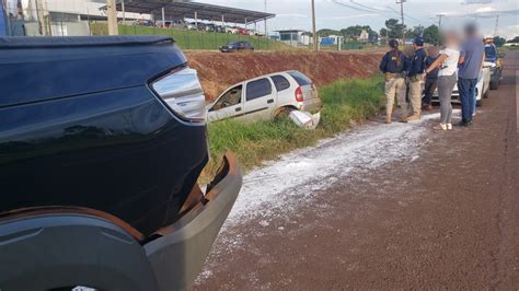 Pancada Traseira Corsa E Strada Colidem Na BR 467 Em Cascavel CGN