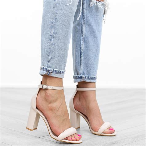 Be Owe Sanda Y Damskie Na S Upku Nude