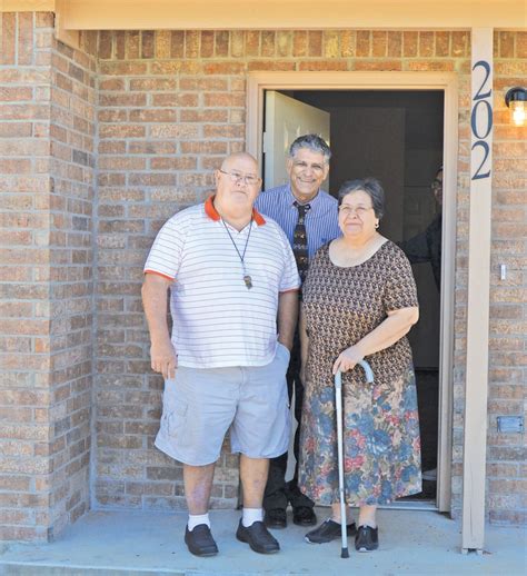 NEW HOMES FOR POTEET FAMILIES | News | pleasantonexpress.com