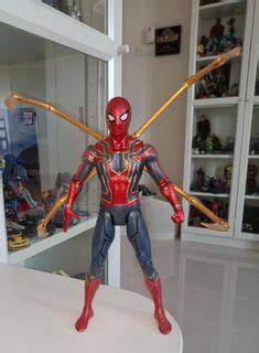 Hot Toys Infinity War Iron Spiderman Free Endgame Infinity Gauntlet