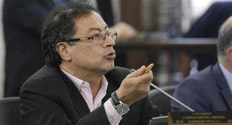 Gustavo Petro bat le bureau du contrôleur de Bogotá pour une réduction