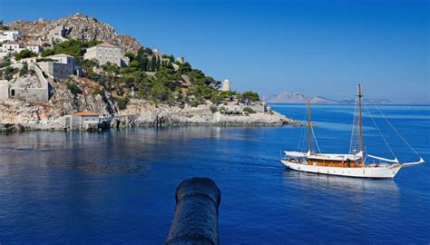 SARONIC GULF PELOPONNESE Athens Yachts