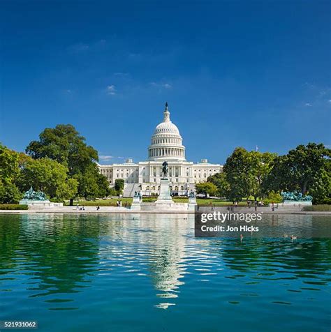 Washington Dc Reflecting Pool Photos And Premium High Res Pictures