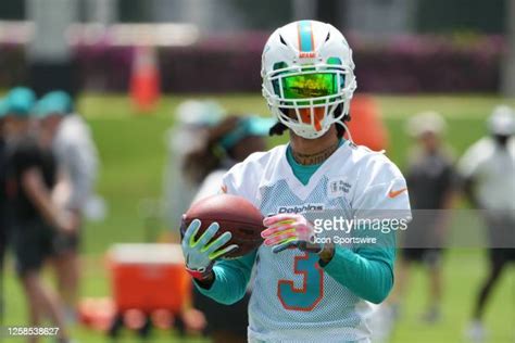 Miami Dolphins Otas Photos And Premium High Res Pictures Getty Images