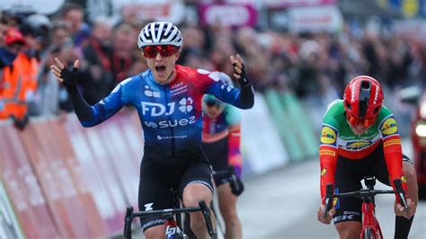 Cyclisme F Minin Fdj Suez Remporte Li Ge Bastogne Li Ge Avec Grace Brown