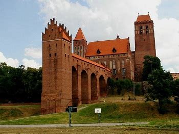 Polish Gothic Architecture: History & Characteristics | Study.com