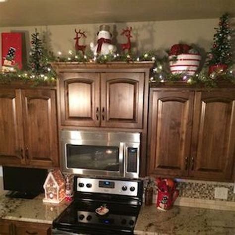 Best Christmas Kitchen Decorating Ideas That Will Make Your Kitchen