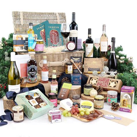 The Harle Luxury Christmas Basket | Costco UK