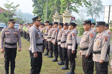 Kapolres Muaro Jambi Pimpin Apel Gelar Pasukan Jelang Pilkades Serentak