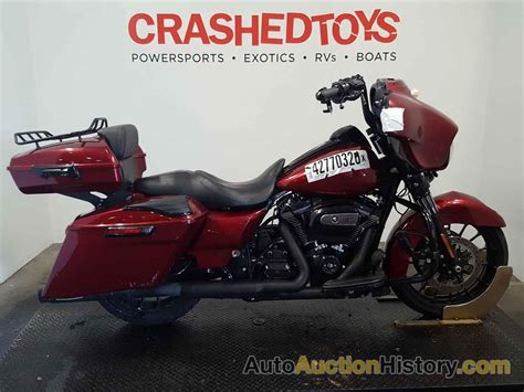 1HD1KRC13JB619008 2018 HARLEY DAVIDSON FL STREET GLIDE SPECIAL View