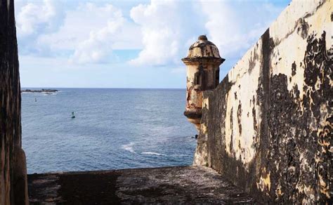 Castillo San Felipe del Morro (A Local’s Guide & History)