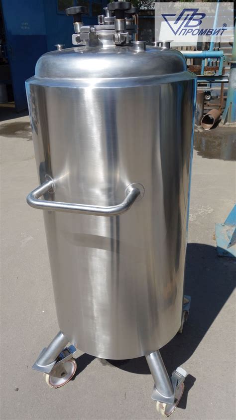 Бочка передвижная объемом 200 л. Изделия из нержавеющей стали ...