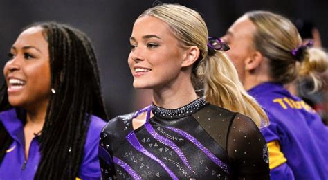 Olivia Dunne Ditches Freezing Winter Outfit For Cheeky Tiny Blue Bikini