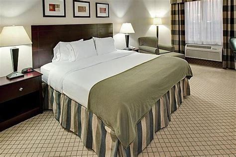 Holiday Inn Express Des Moines Ankeny an IHG Hotel Ankeny | Bookonline.com