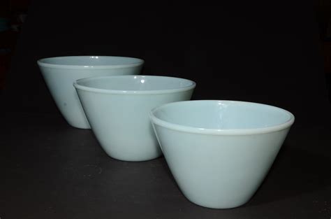 FIRE KING Turquoise Bowl Mixing Bowls Set of 3 Aqua Splash Proof Milk Glass Vintage Fire King ...