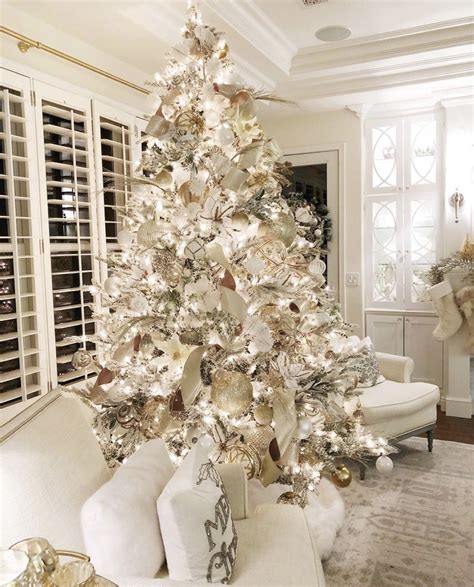 20 Elegant Christmas Tree Ideas