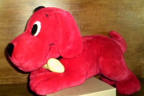 Treasure Box . . . . . 881-6463: Gigantic Plush Clifford the Big Red ...