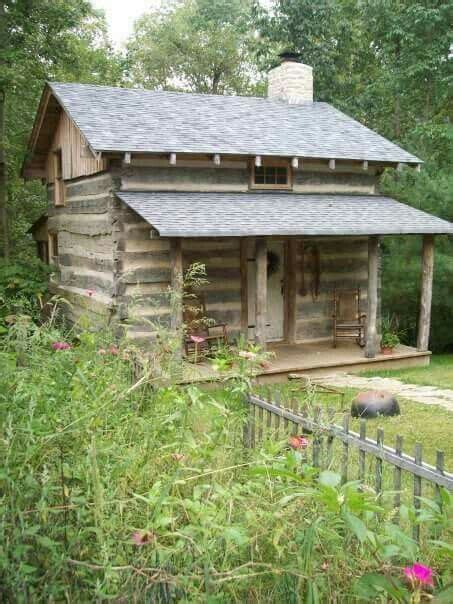 Pin On Cabin Fever Small Log Cabin Log Cabin Rustic Cabins And Cottages