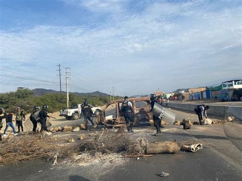 La Libertad Manifestantes Bloquean La Panamericana Norte En El