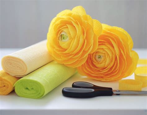 Crepe paper ranunculus by PaperMint Цветы из креп бумаги Бумажные