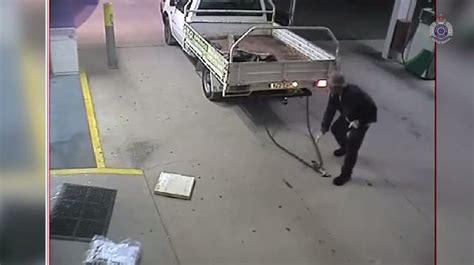 Fail Attempted Atm Theft Goes Wrong After His Chain Broke