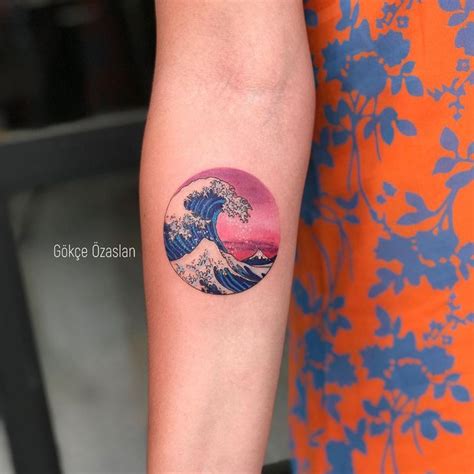 Gökçe Özaslan on Instagram greatwaveoffkanagawa gokceozaslan