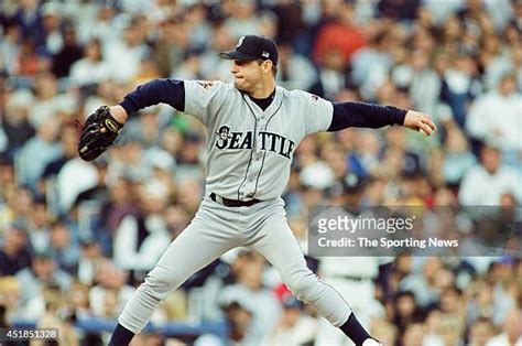 471 Jamie Moyer Mariners Photos & High Res Pictures - Getty Images