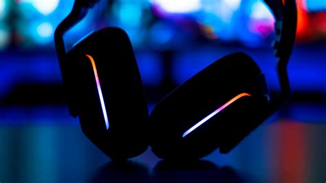 مراجعة Logitech G733 Wireless : سماعة لاسلكية بخيارات ألوان متعددة - HDR247