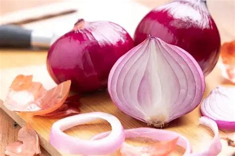 10 Manfaat Bawang Merah Mentah Penting Bagi Kesehatan Tubuh