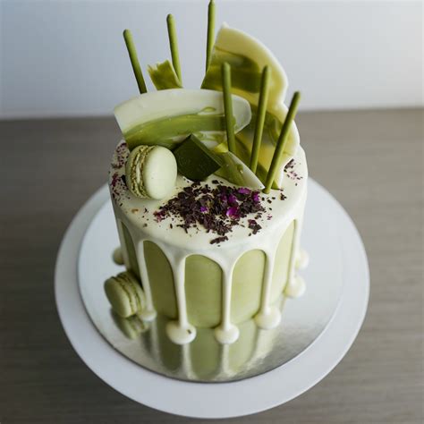 White choc matcha cake | Bake you smile