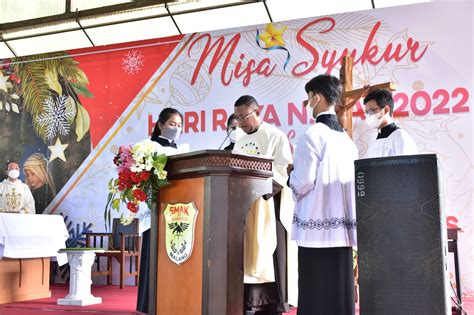 Misa Perayaan Natal Dan Tahun Baru Keluarga Besar Sma Katolik St