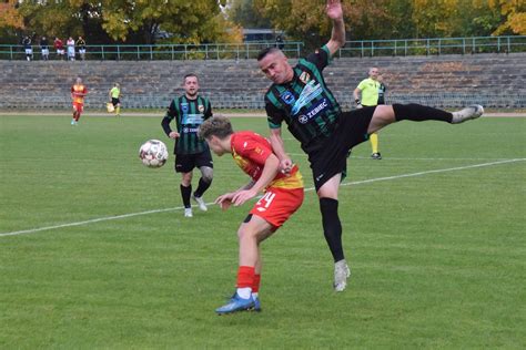 Hummel 4 Liga Po ciekawym meczu Star Starachowice przegrał z Koroną II