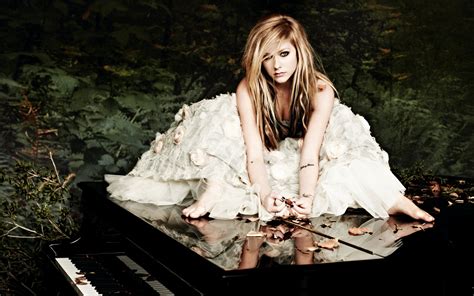 Wallpaper Women Model Celebrity Singer Dress Avril Lavigne 46980 Hot Sex Picture