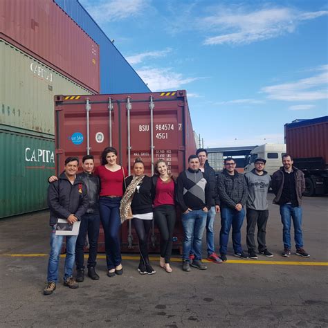 Pedro É Um Jovem Estudante Do Curso De Logistica - Pedro é Um Jovem Estudante Do Curso De Logistica - RETOEDU