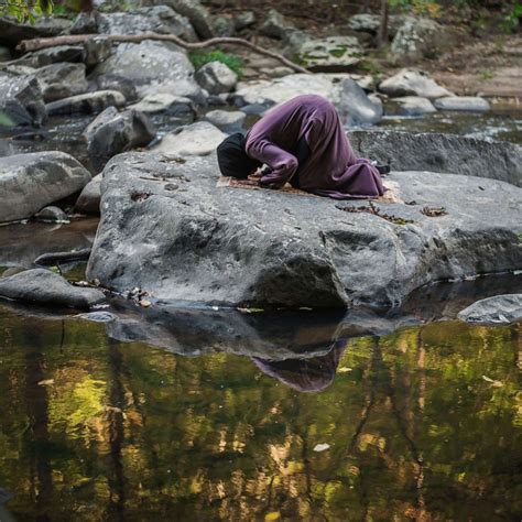 Where have you prayed? The most unexpected places Muslims pray around ...