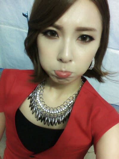 Hyemi Nine Muses Selca Tumbex