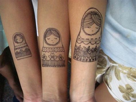 Ideas Sobre Dise Os De Tatuajes Para Hermanas Doll Tattoo