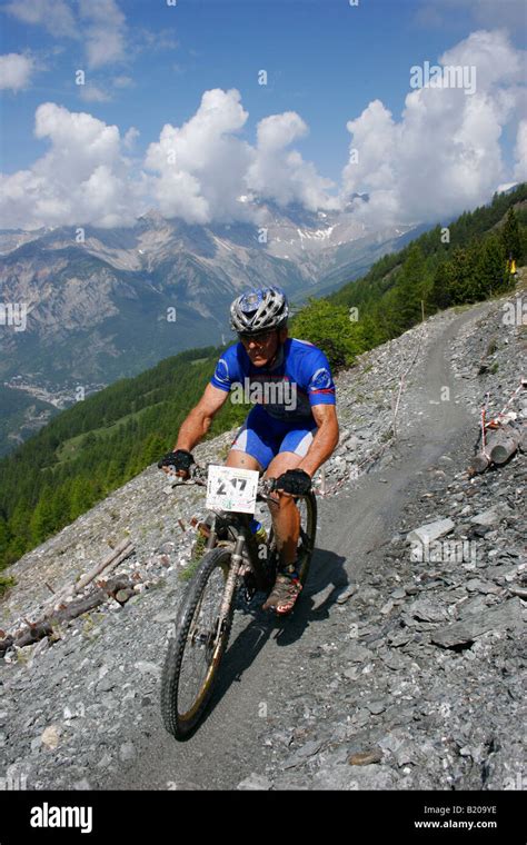 Mountain Bike Cross Country Stock Photo - Alamy