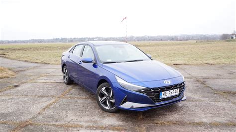 Hyundai Elantra VII 1 6 MPI 123 KM CVT Pozory mylą Businessjournal