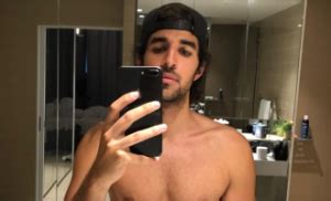 Julian Petroulas Decoded: What Wikipedia Actually Reveals About Him - Veja Store Site