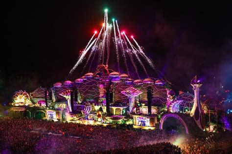 Tomorrowland At Night Hd