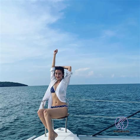 Ảnh Cao Thái Hà Bikini Khoe Đường Cong Sexy Cực Cuốn Ảnh Gái Xinh