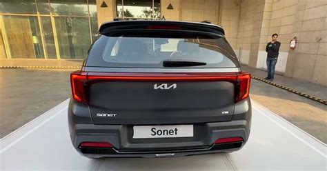 Kia Sonet Facelift Sub Meter Compact Suv X Line Trim In A